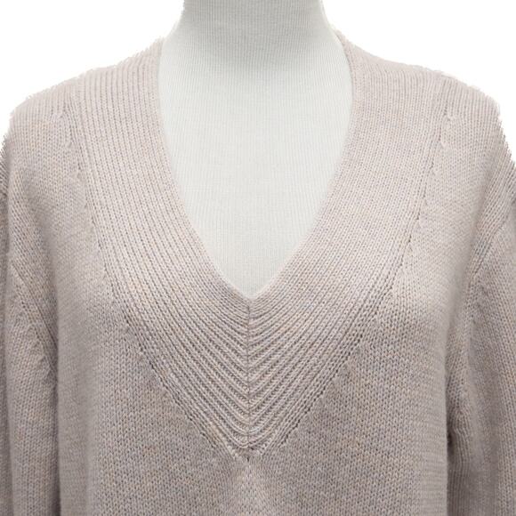 One Grey Day Superfine Merino Wool Blend V-Neck Sweater Size Medium - Picture 5 of 11
